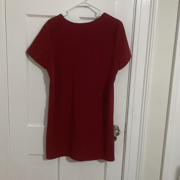 Sugarlips burgundy dress with criss-cross neckline - Picture 2 of 3